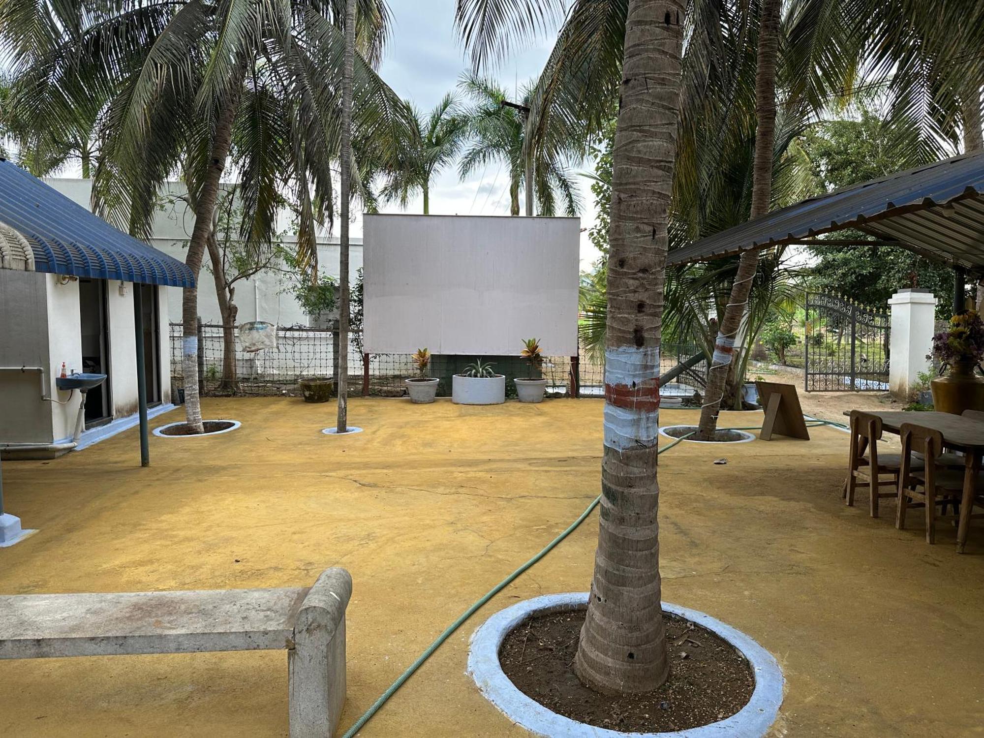Sakthi Garden Home Stay Erode Buitenkant foto
